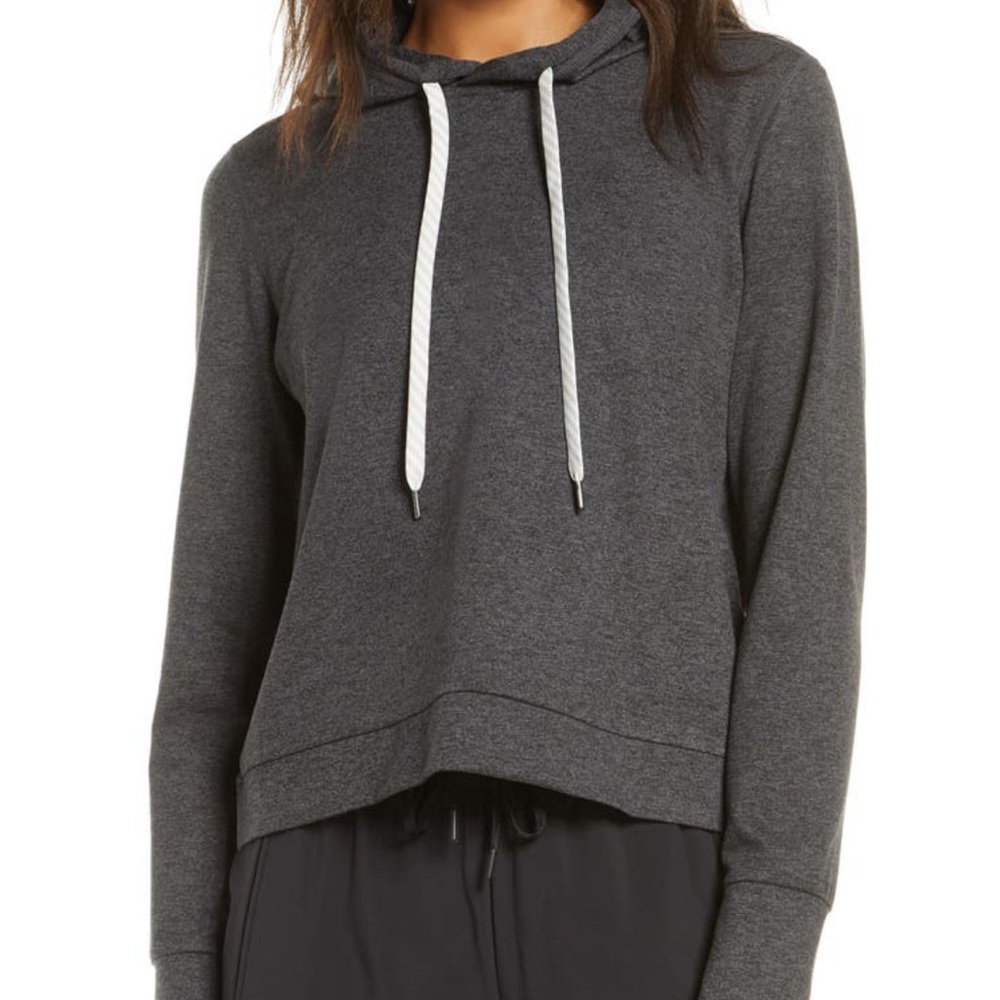 Vuori halo essential charcoal grey sweater